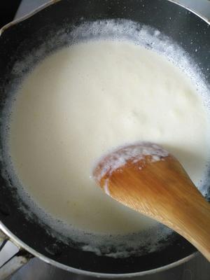 用豆腐做的豆腐布丁（杏仁芝麻双色布丁）的做法 步骤3