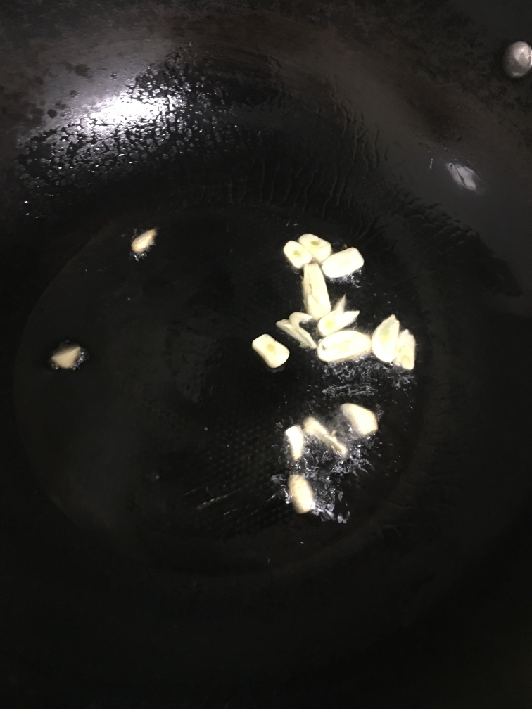 辣椒炒蘑菇的做法 步骤3