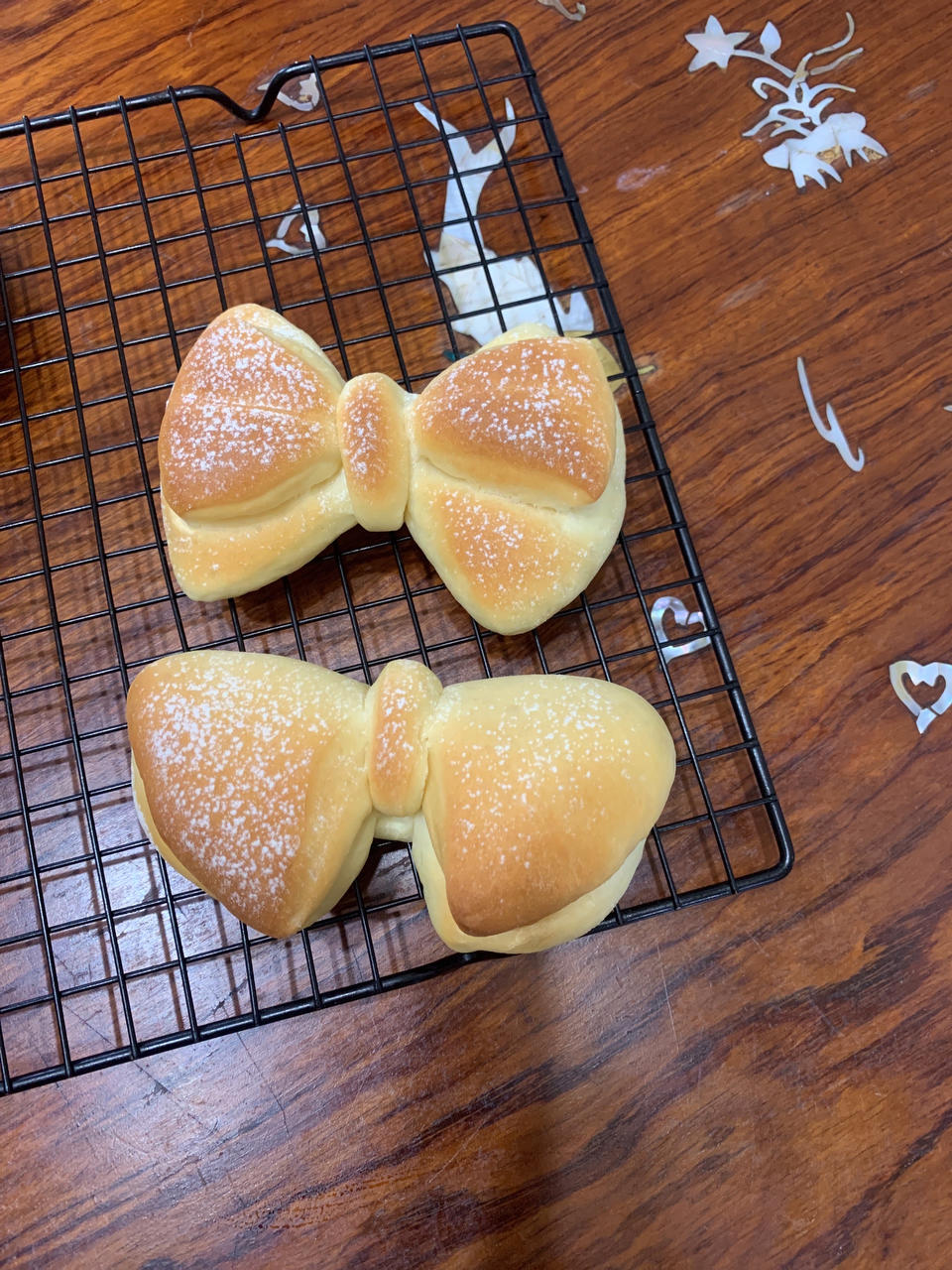 萌萌哒蝴蝶结面包