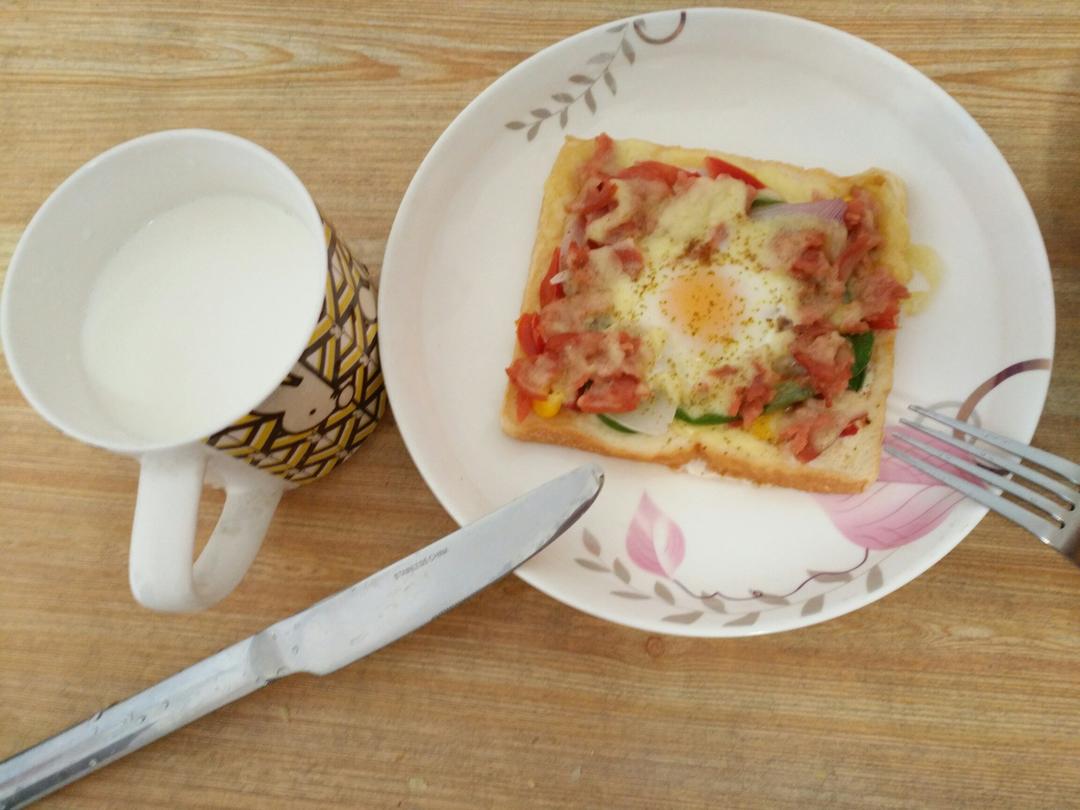 吐司太阳蛋披萨