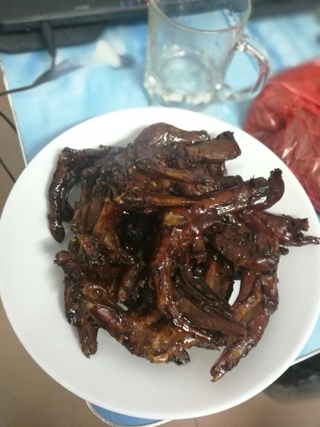 周黑鸭味～～～鸭翅 鸭爪