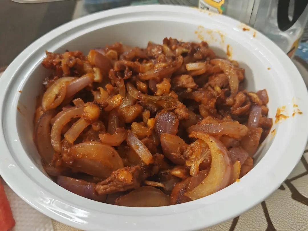 洋葱炒鸡肉
