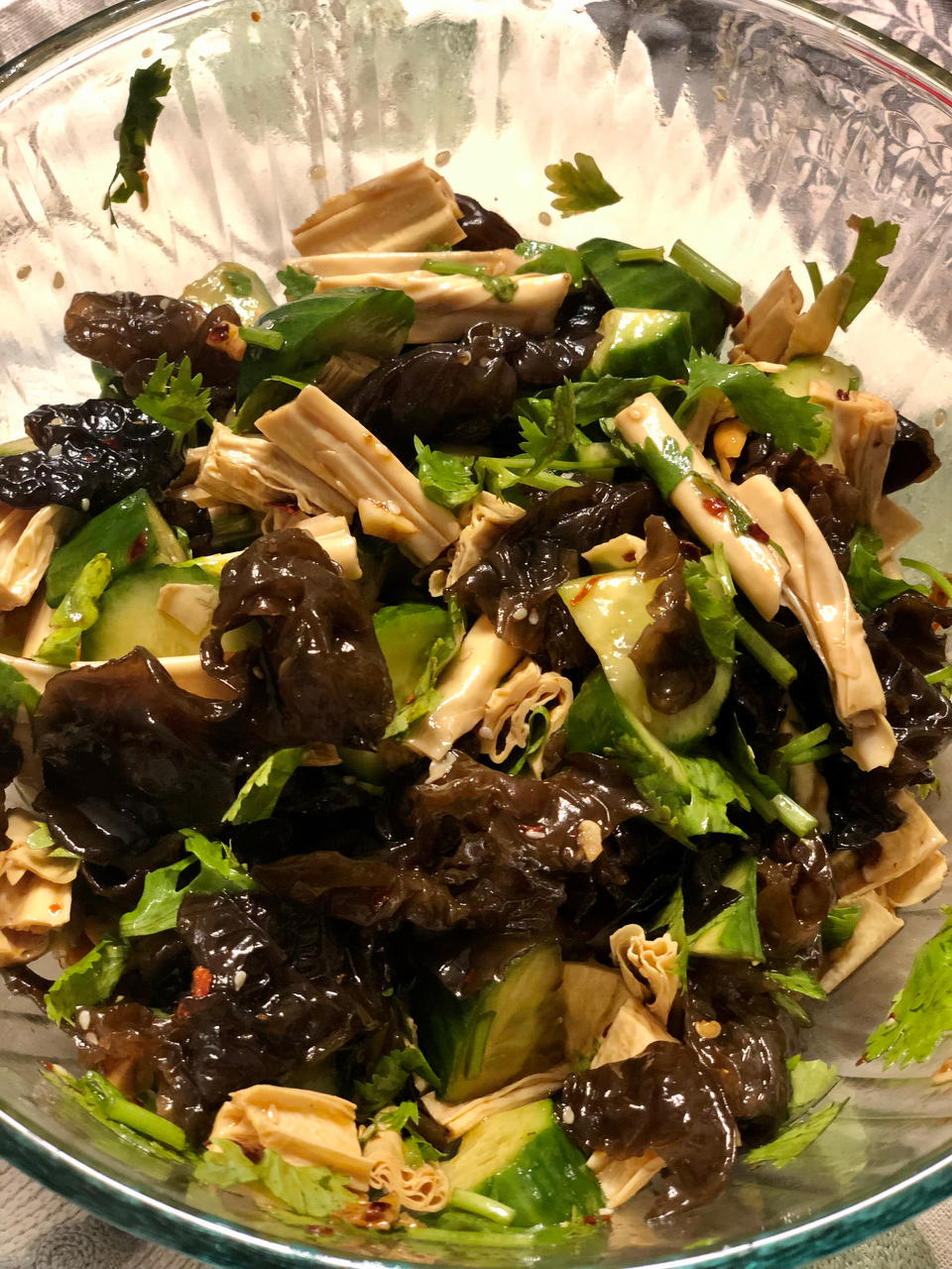 餐桌必备的小凉菜，简单易做，10分钟就能搞定