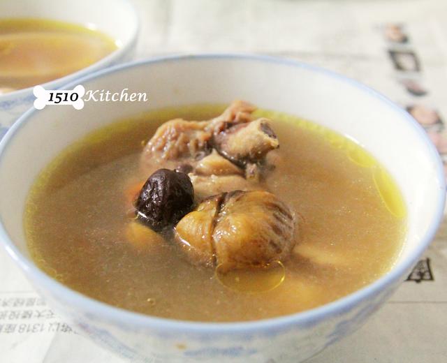 板栗炖鸡汤的做法