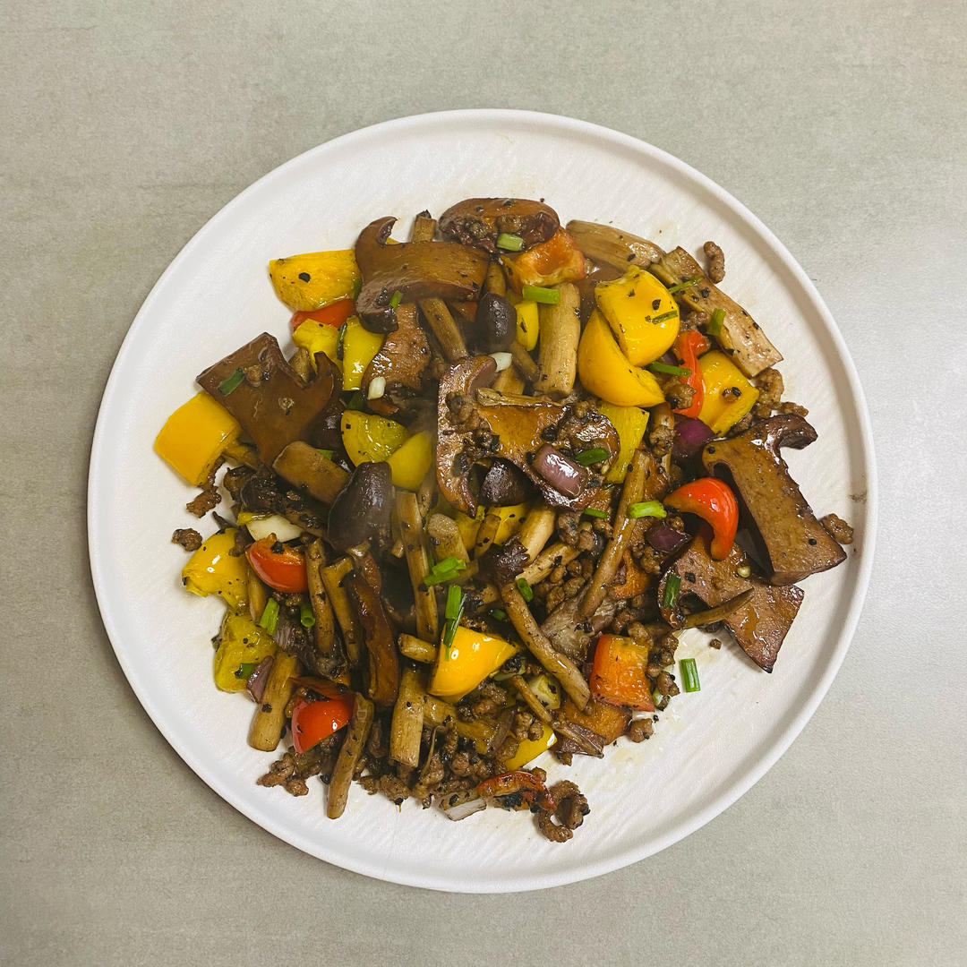 黑松露牛肝菌茶树菇的做法