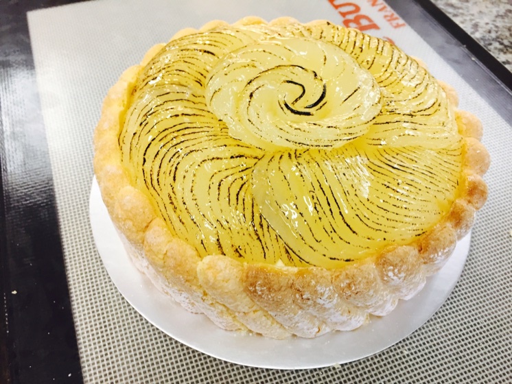 焦糖洋梨夏洛特