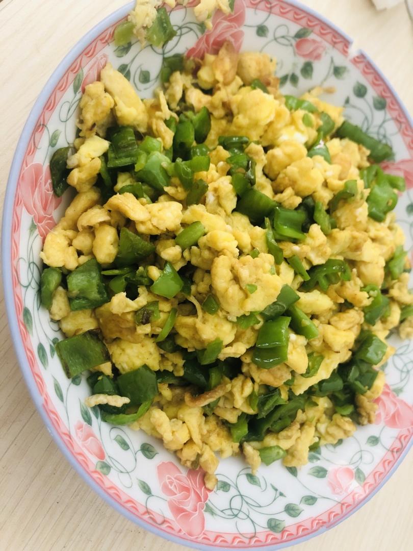 厨师长教你：“青椒炒鸡蛋”的家常做法 ,非常下饭