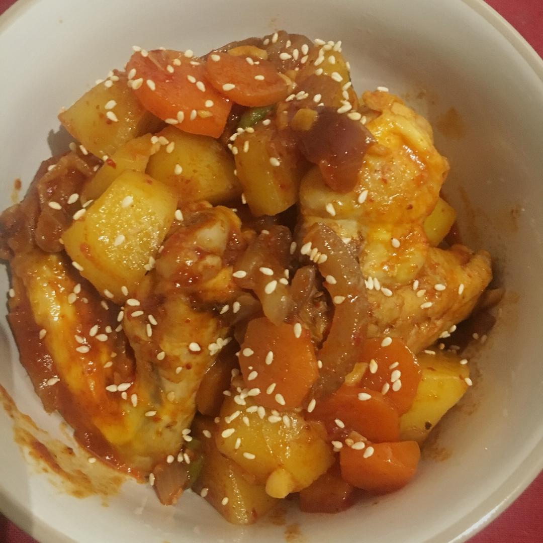 韩国料理——炖辣鸡翅(닭도리탕)