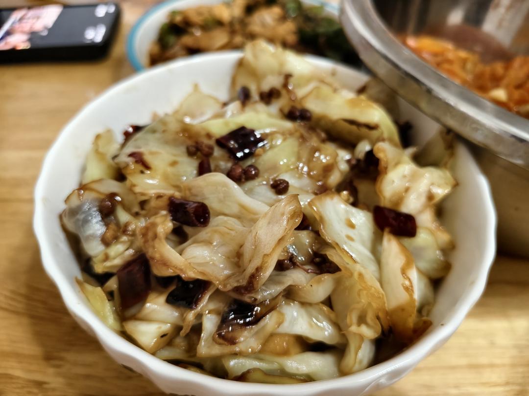 厨师长教你：“手撕包菜”的家常做法,简单又不失美味