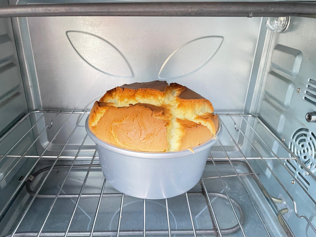 超柔软6寸戚风蛋糕(附8寸配方)零失败 超详细‼️含操作视频