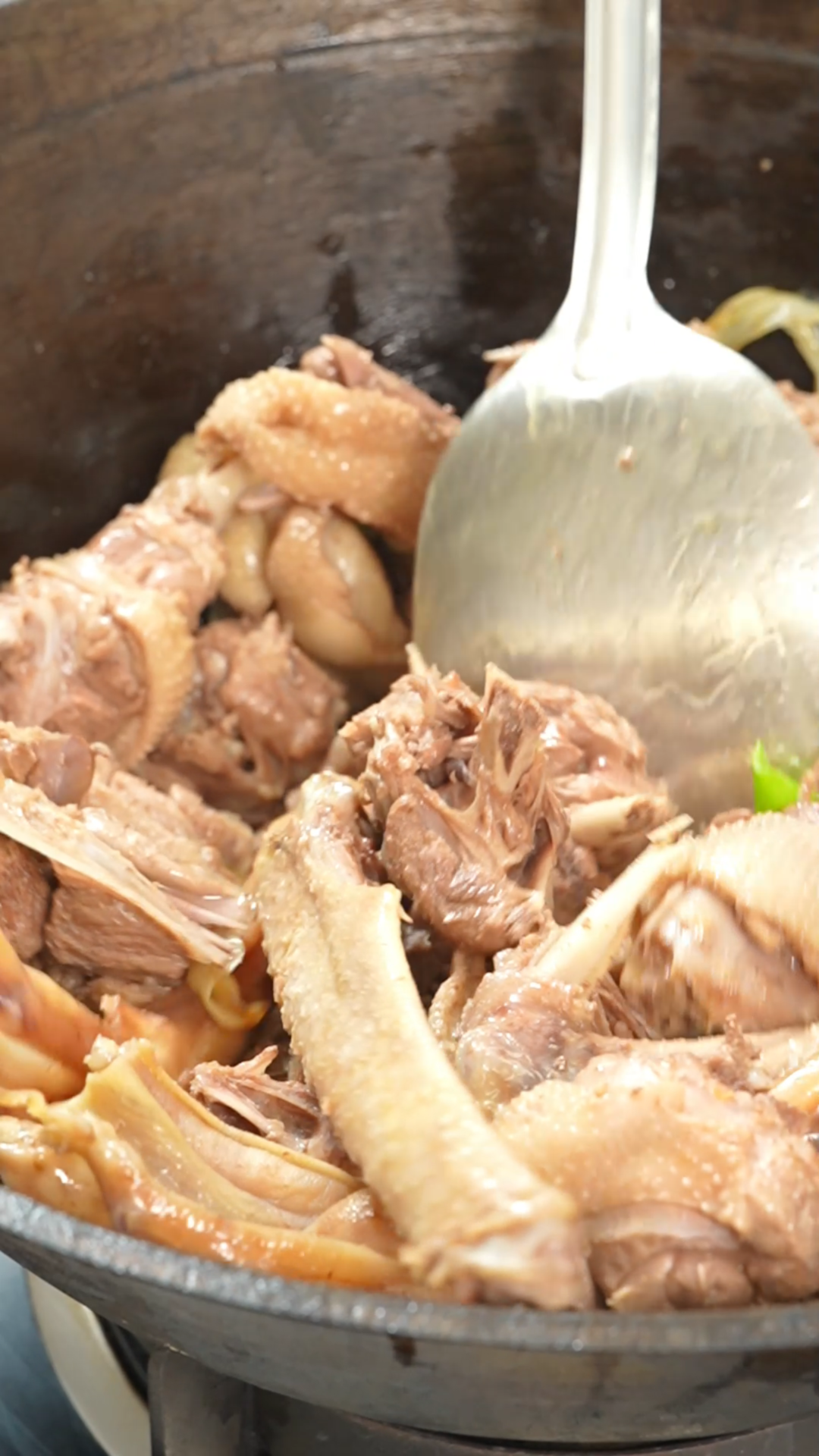 铁锅炖大鹅的做法 步骤3