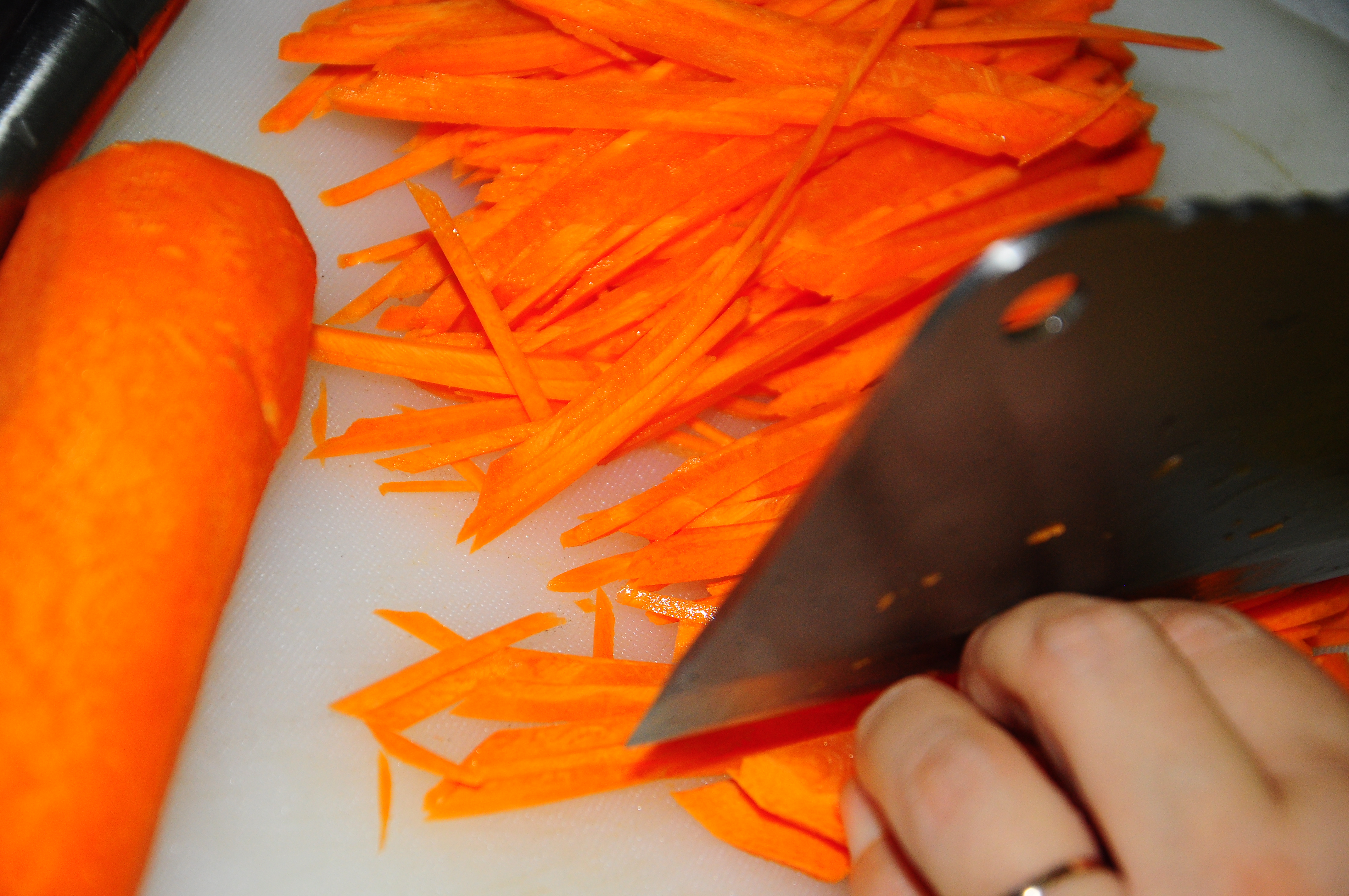 教你如何快速切丝 胡萝卜丝 土豆丝等的做法