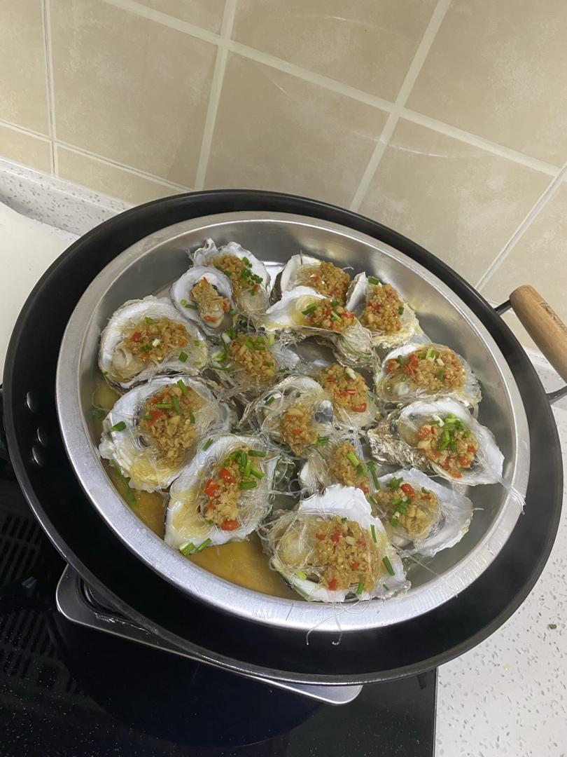 蒜蓉粉丝蒸生蚝