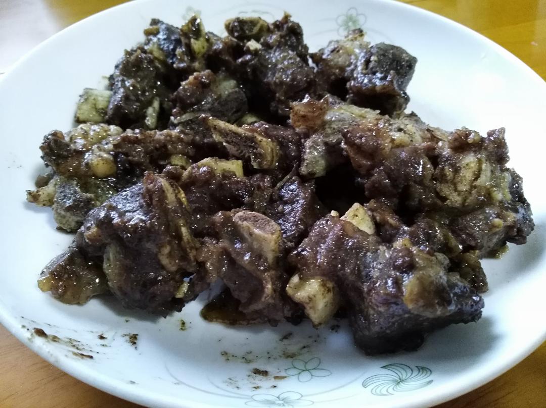 酱烧黑椒牛排骨