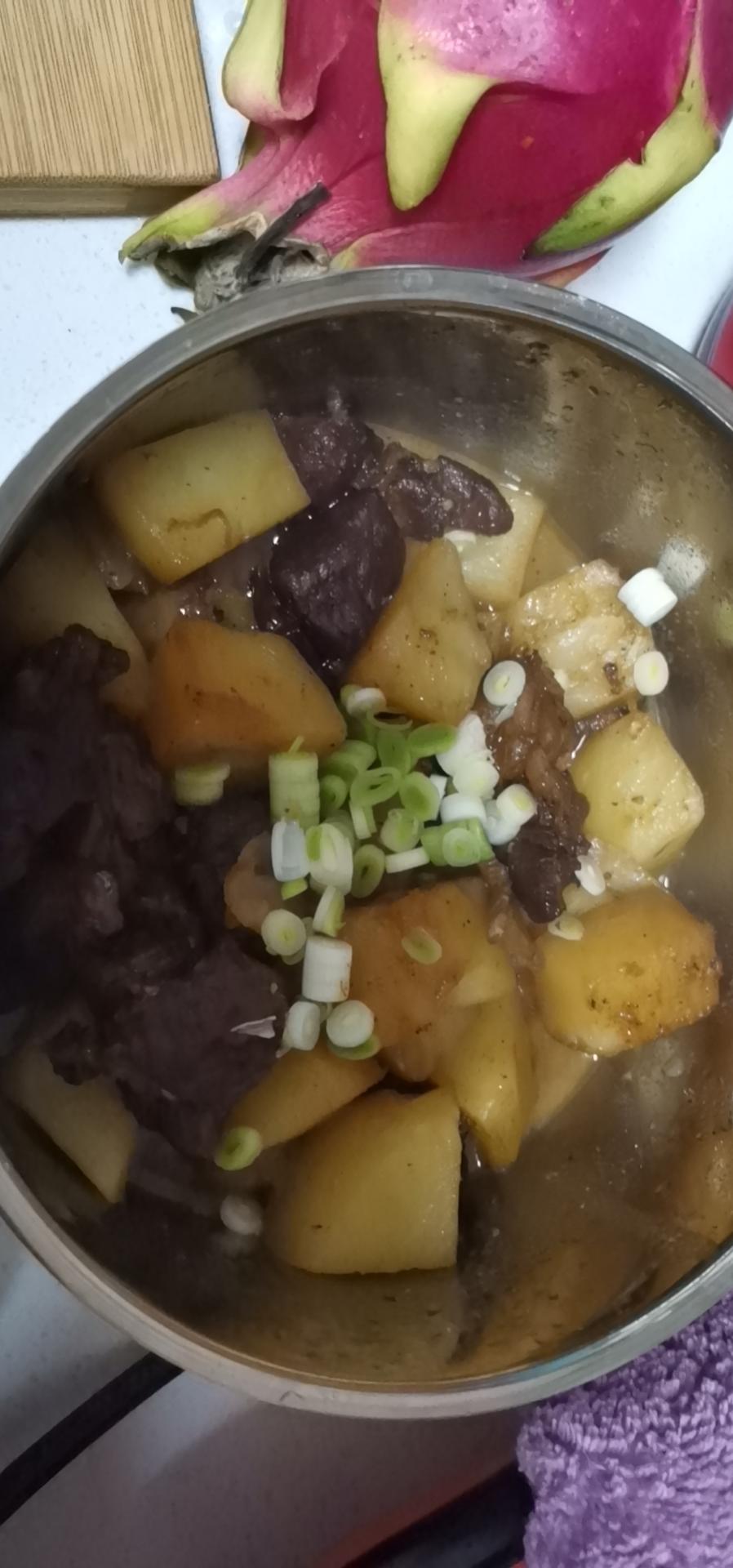 牛肉炖土豆