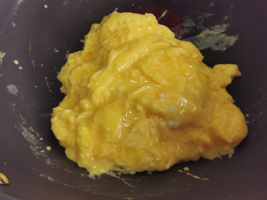 🥚滑嫩嫩美式炒蛋🥚（简单快手）的做法 步骤9