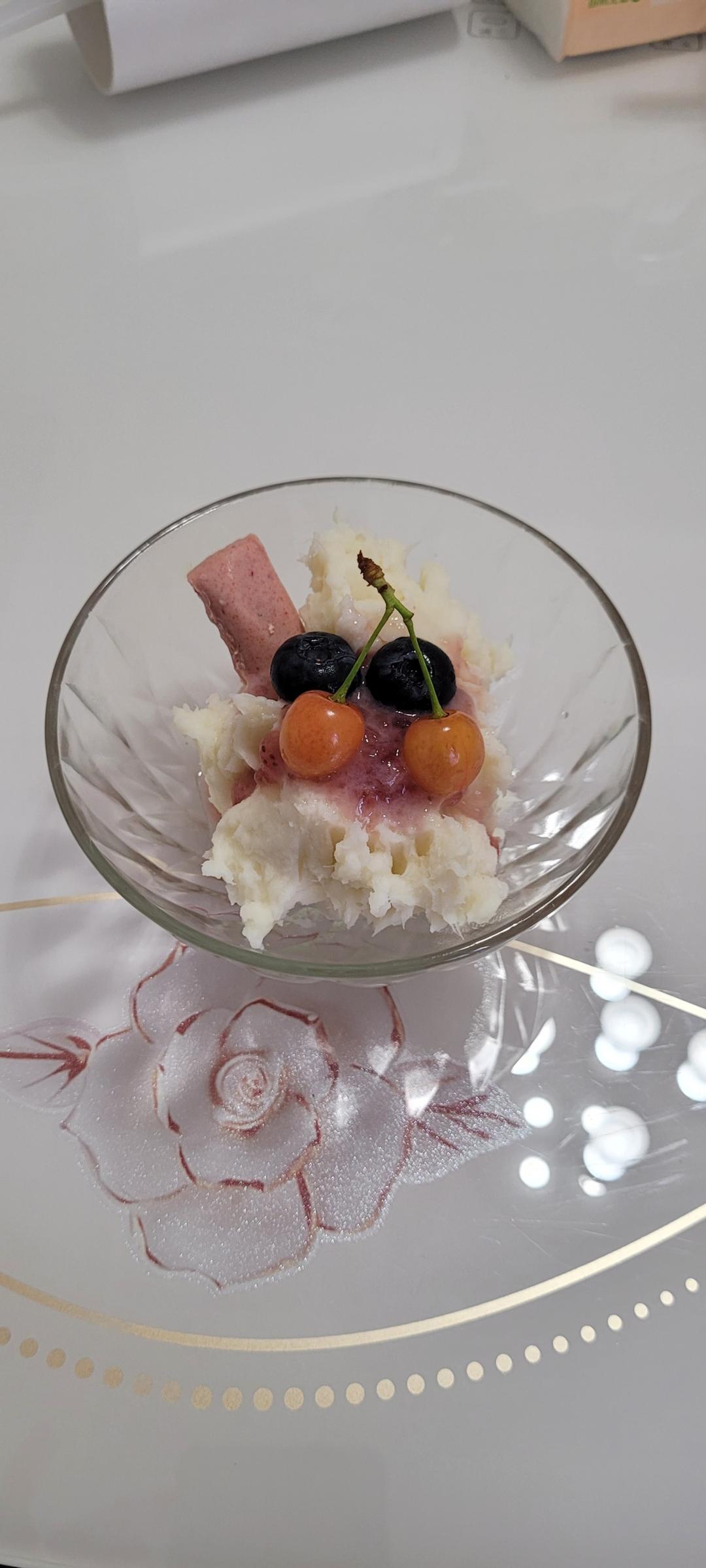 奶香蓝莓山药泥