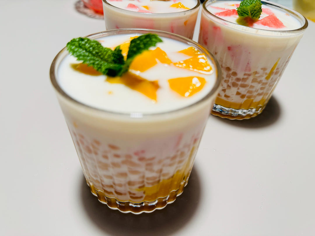 港式甜品——杨枝甘露(芒果西米露)附芒果花切法
