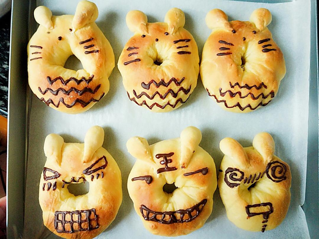 龙猫甜甜圈面包