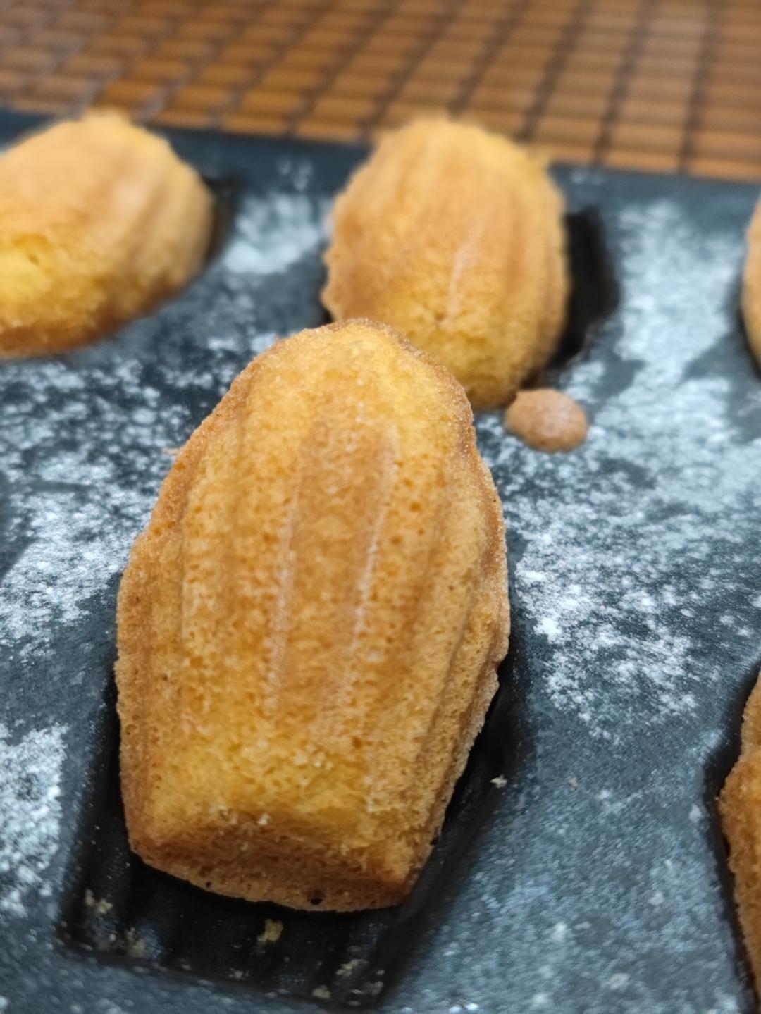 柠檬白巧克力玛德琳