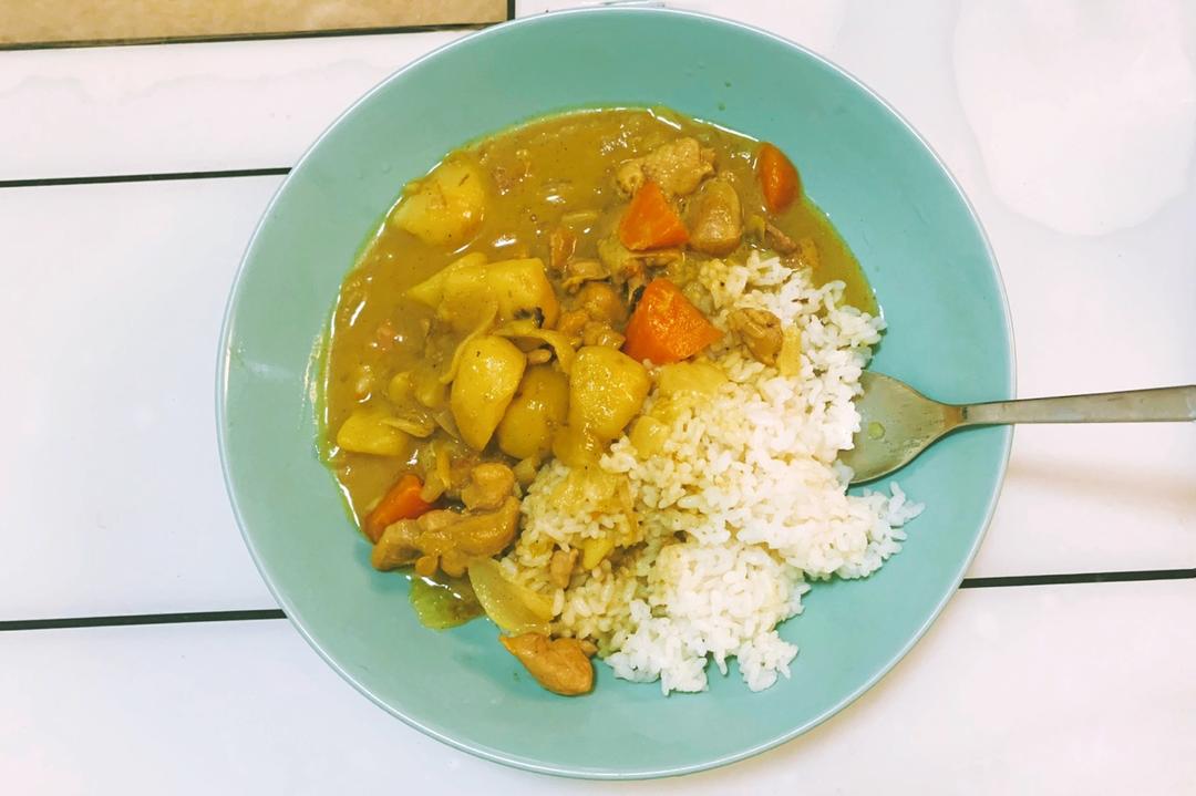 咖喱鸡肉饭