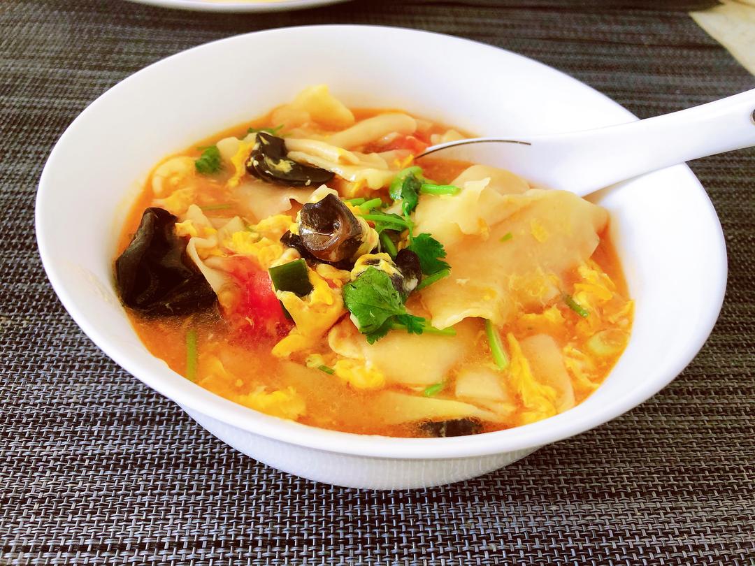 用料西红柿面片汤的做法小贴士不用加任何调料,简单又美味