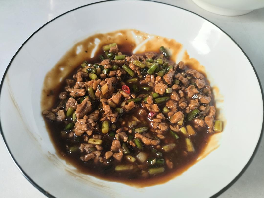 蒜苔肉沫｜真的很费饭