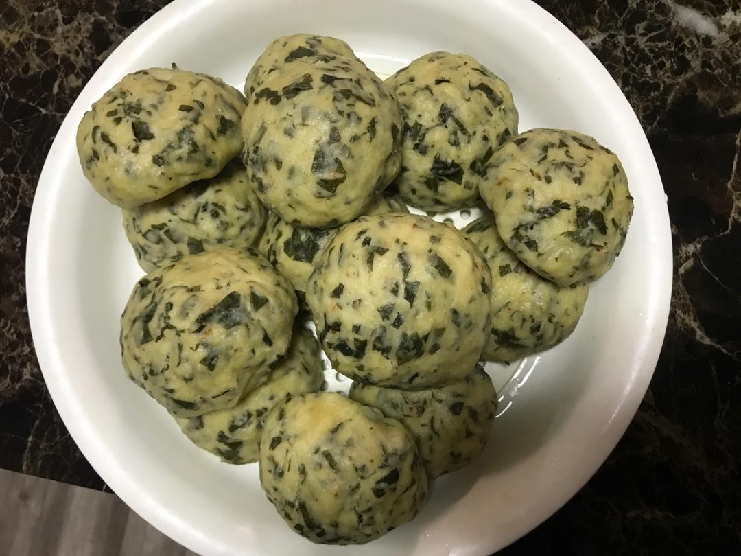 流浪的马儿做的红薯叶馍馍