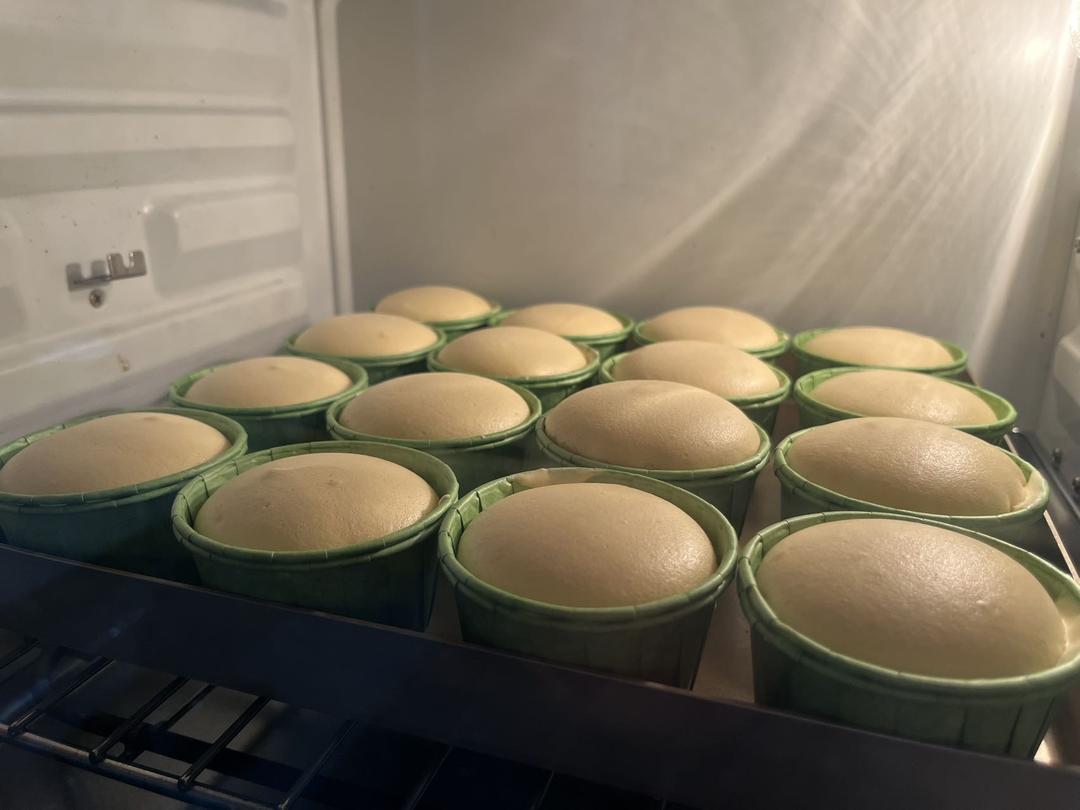 戚风小纸杯蛋糕