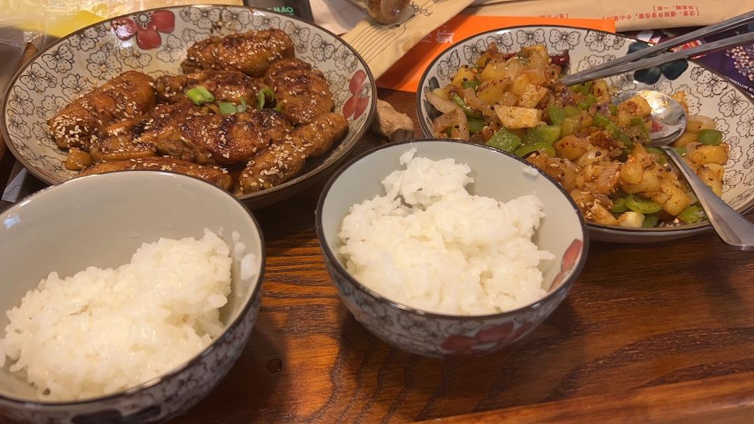 炒土豆青椒洋葱丁