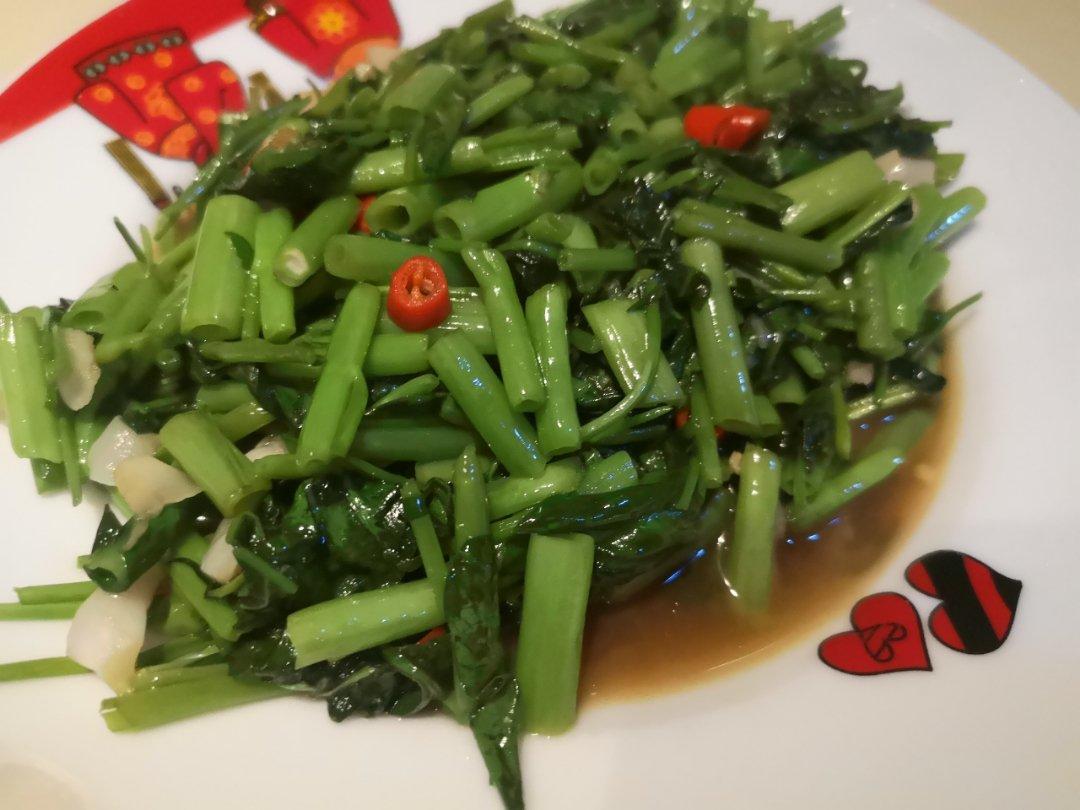 夏天连吃三大碗饭的秘密武器：酸辣空心菜梗