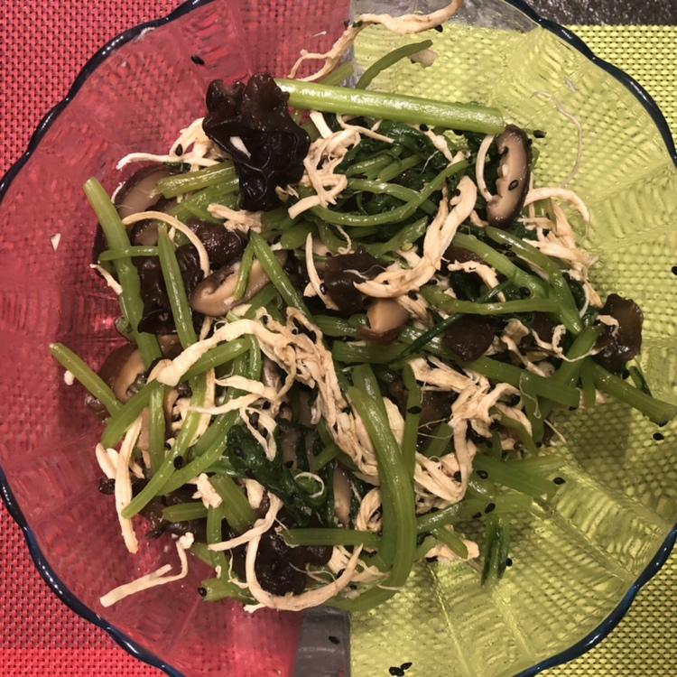 茼蒿拌鸡丝