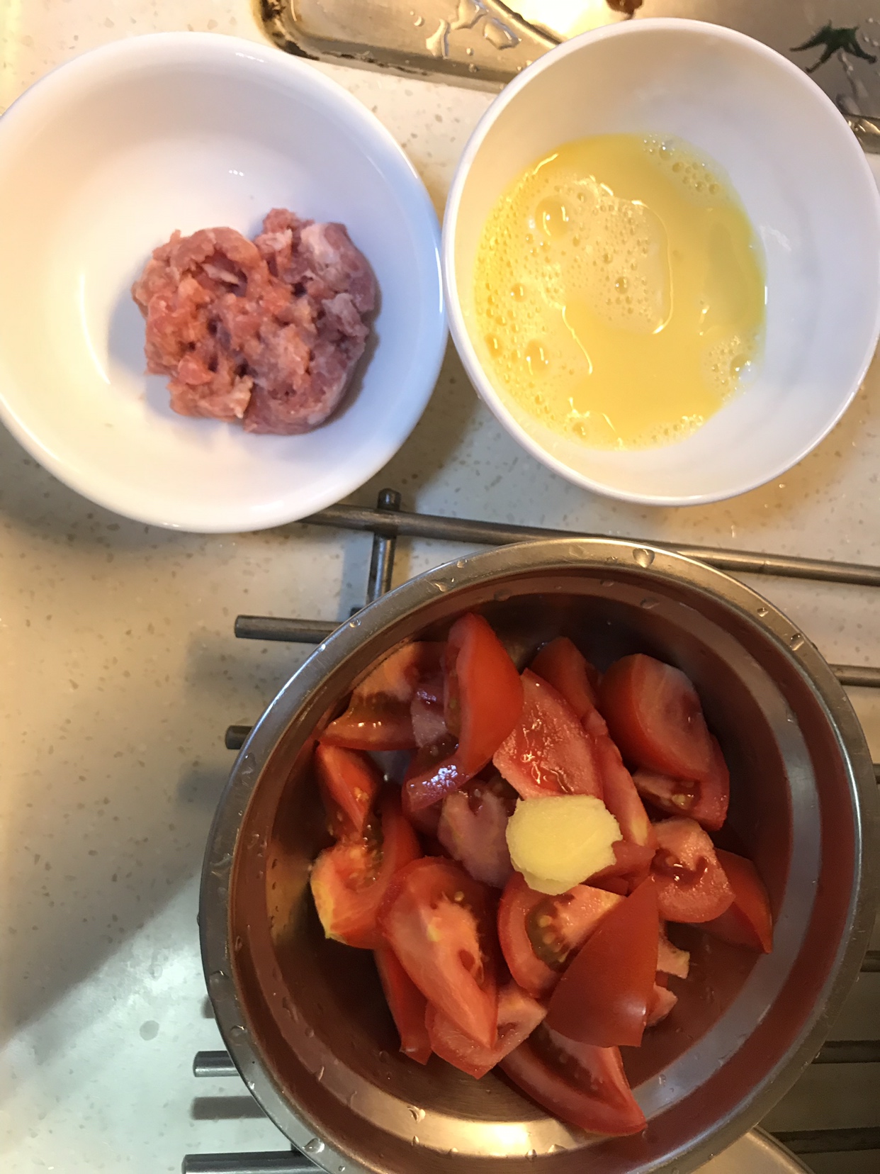儿童营养菜肉末番茄炒滑蛋的做法 步骤1