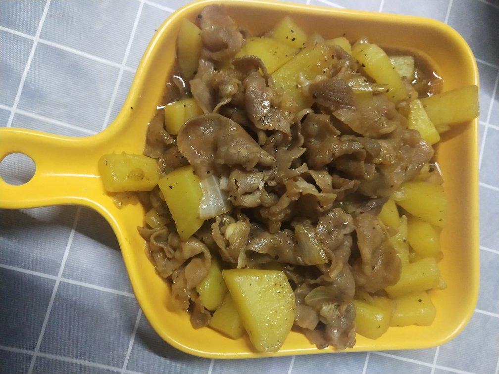肥牛土豆拌饭