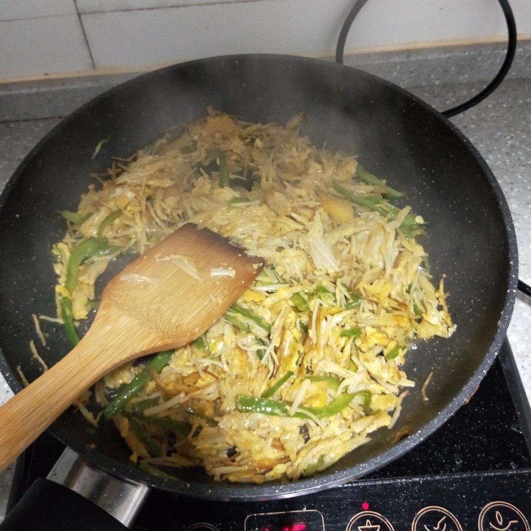 金针菇炒鸡蛋