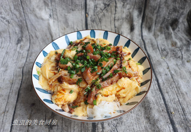 滑蛋叉烧饭的做法