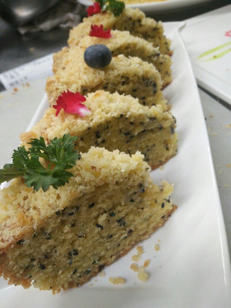 黑芝麻椰蓉酥粒磅蛋糕