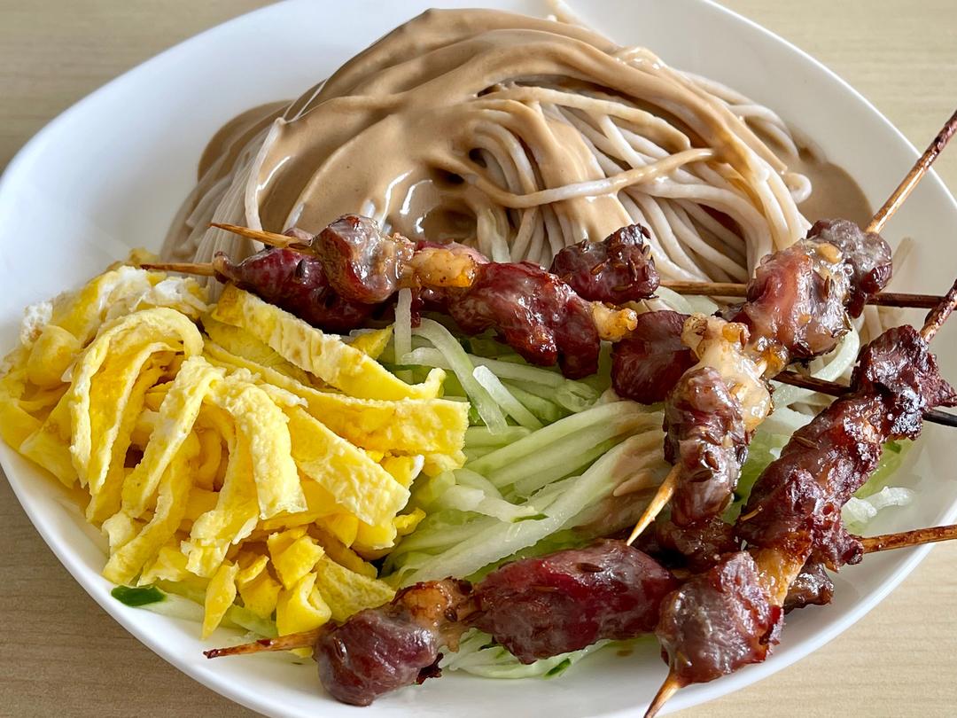 羊肉串拌凉面的做法