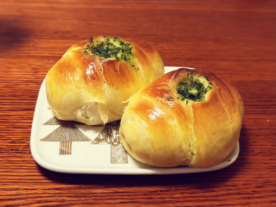蒜香肠仔包