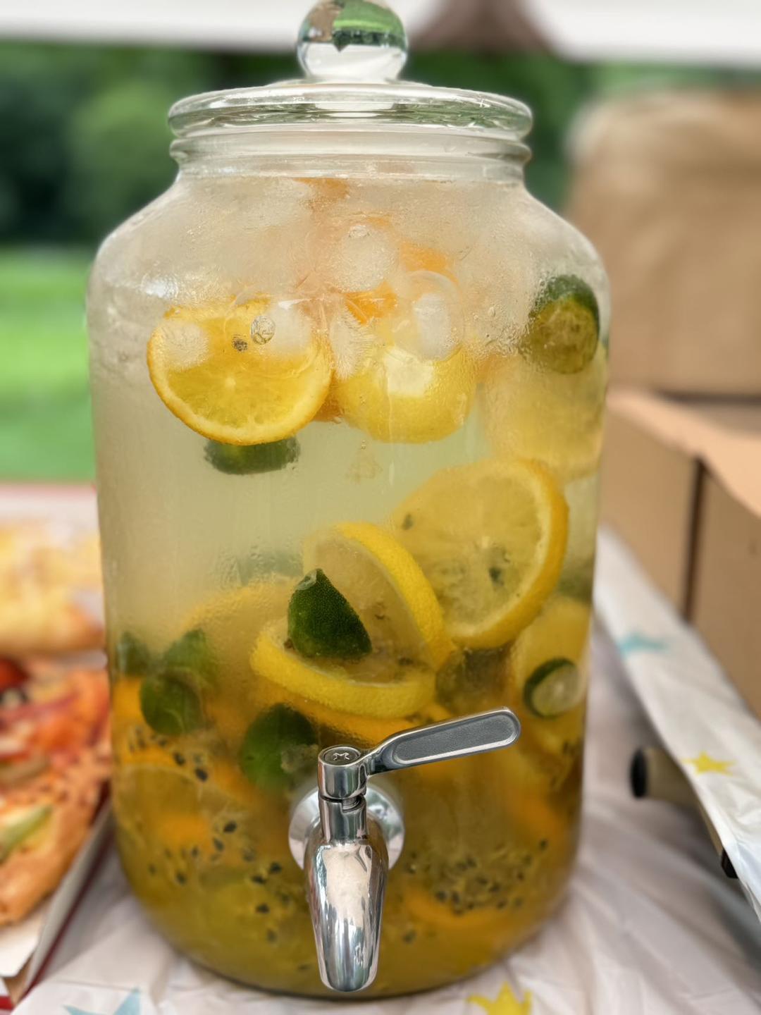 自制无敌好喝夏日解腻水果茶🍊完爆饮品店，新手百分百成功，试试就知道