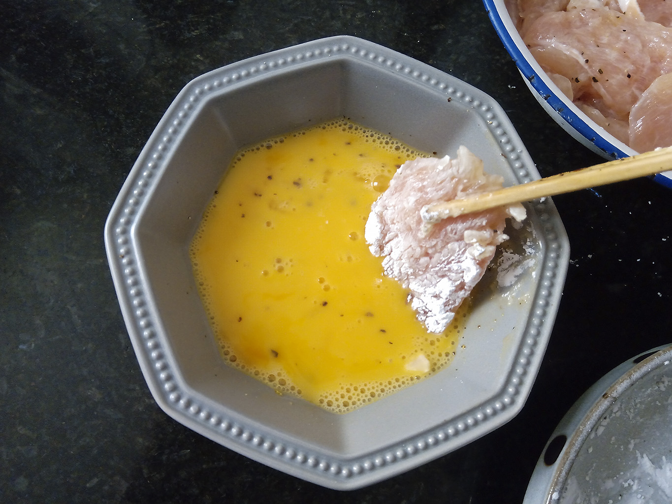 百搭鸡胸肉❗️㊙️ 蛋煎黑椒鸡排的做法 步骤6