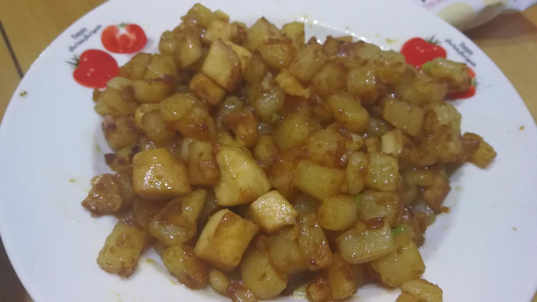 一道怎么做都好吃的干煎土豆鸡丁（红烧，咖喱，椒盐，孜然）