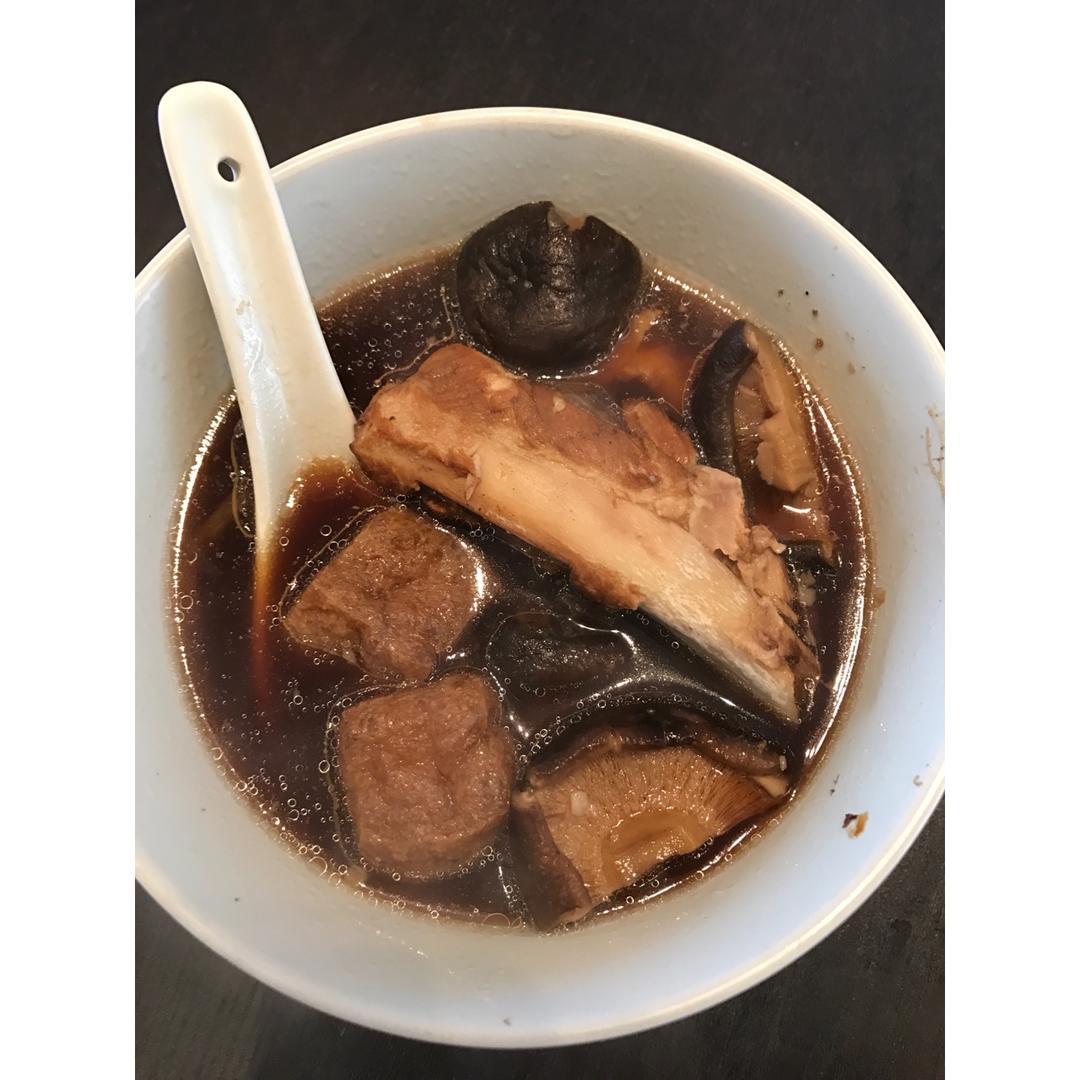 马来西亚肉骨茶（丰富配料版）