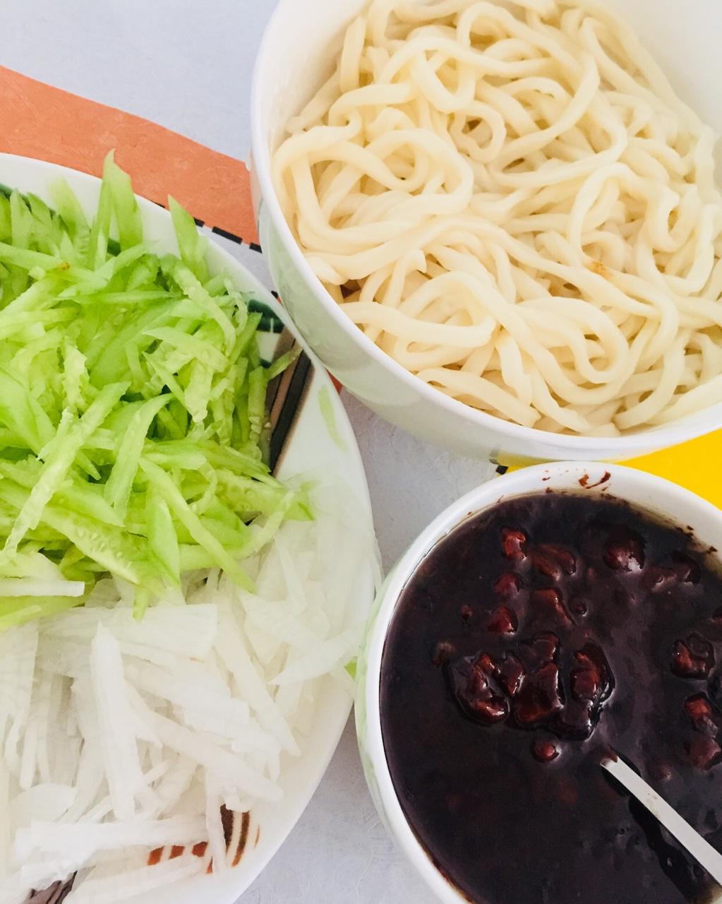 堂妈的炸酱面