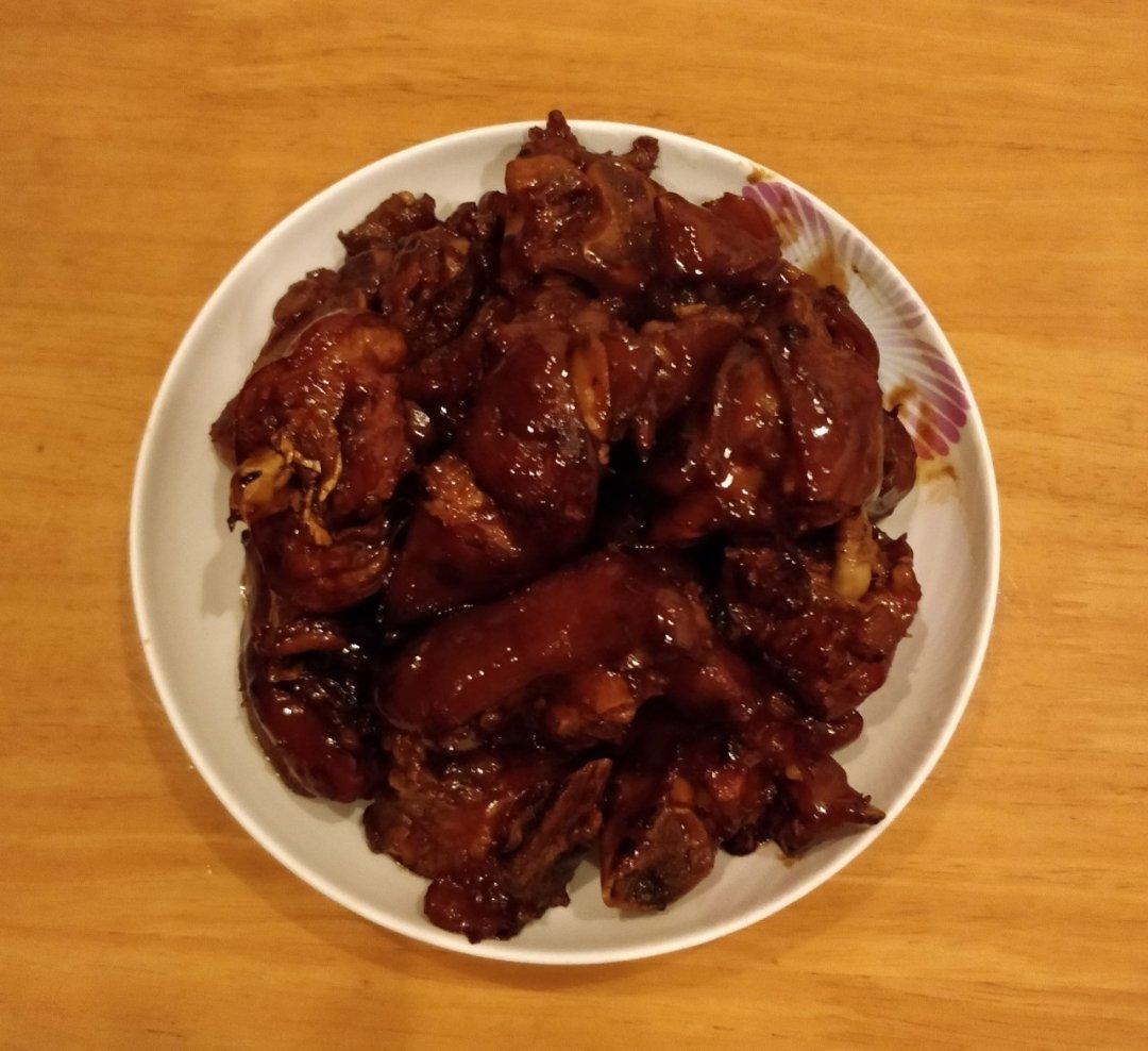 美味的家常菜：红烧猪蹄