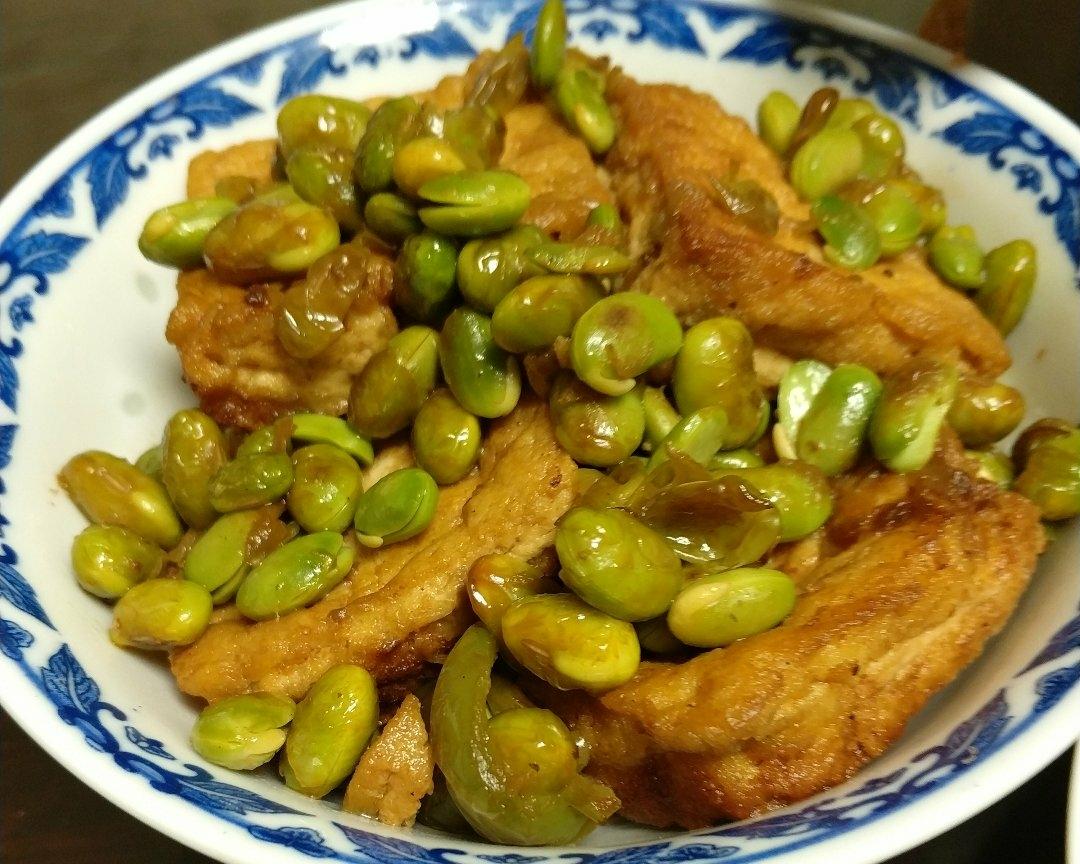 臭豆腐炒毛豆的做法