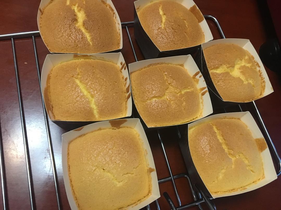 烤箱做蛋糕（戚风蛋糕的做法）