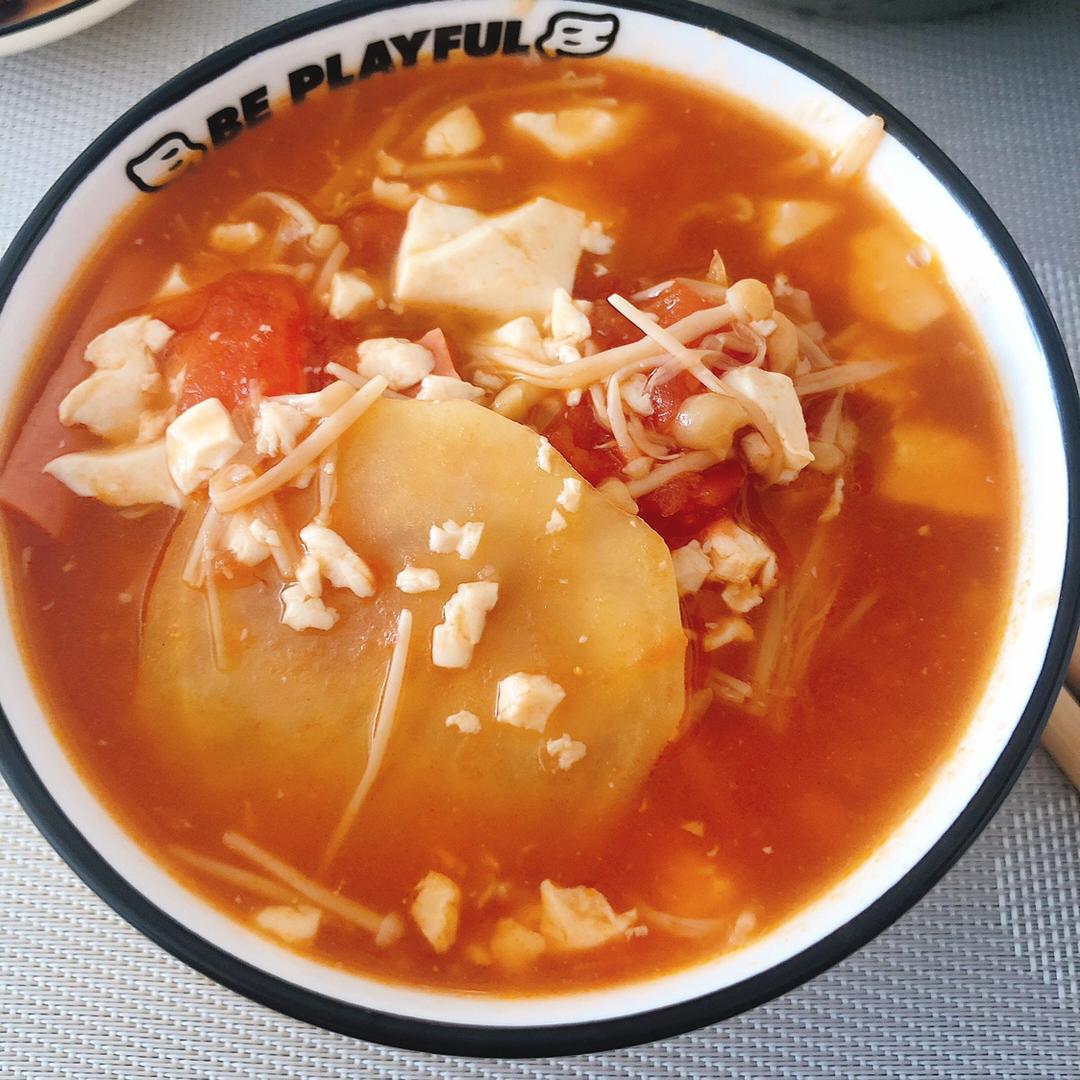 西红柿菌菇豆腐汤