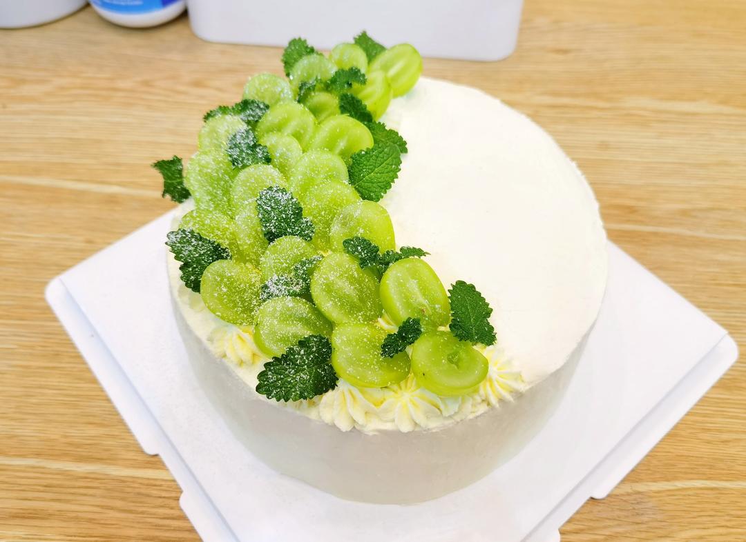 小小头棒棒哒做的青提蛋糕