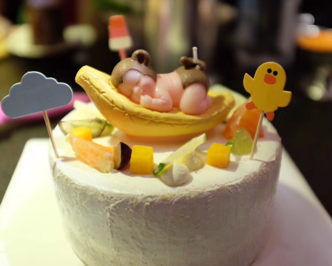1周岁生日蛋糕（无糖香蕉戚风+无糖希腊酸奶抹面）的做法